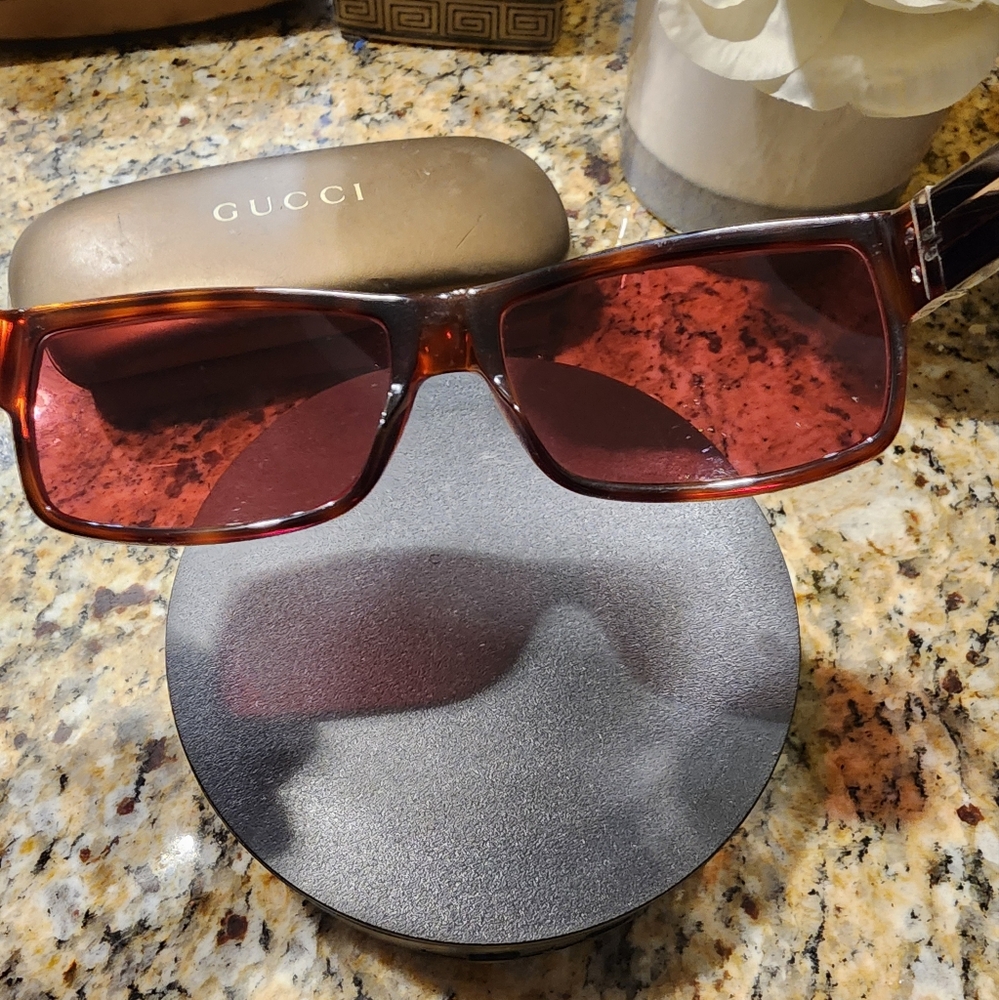 Gucci frames, very good condition hardly ever used with prescription lenses.
